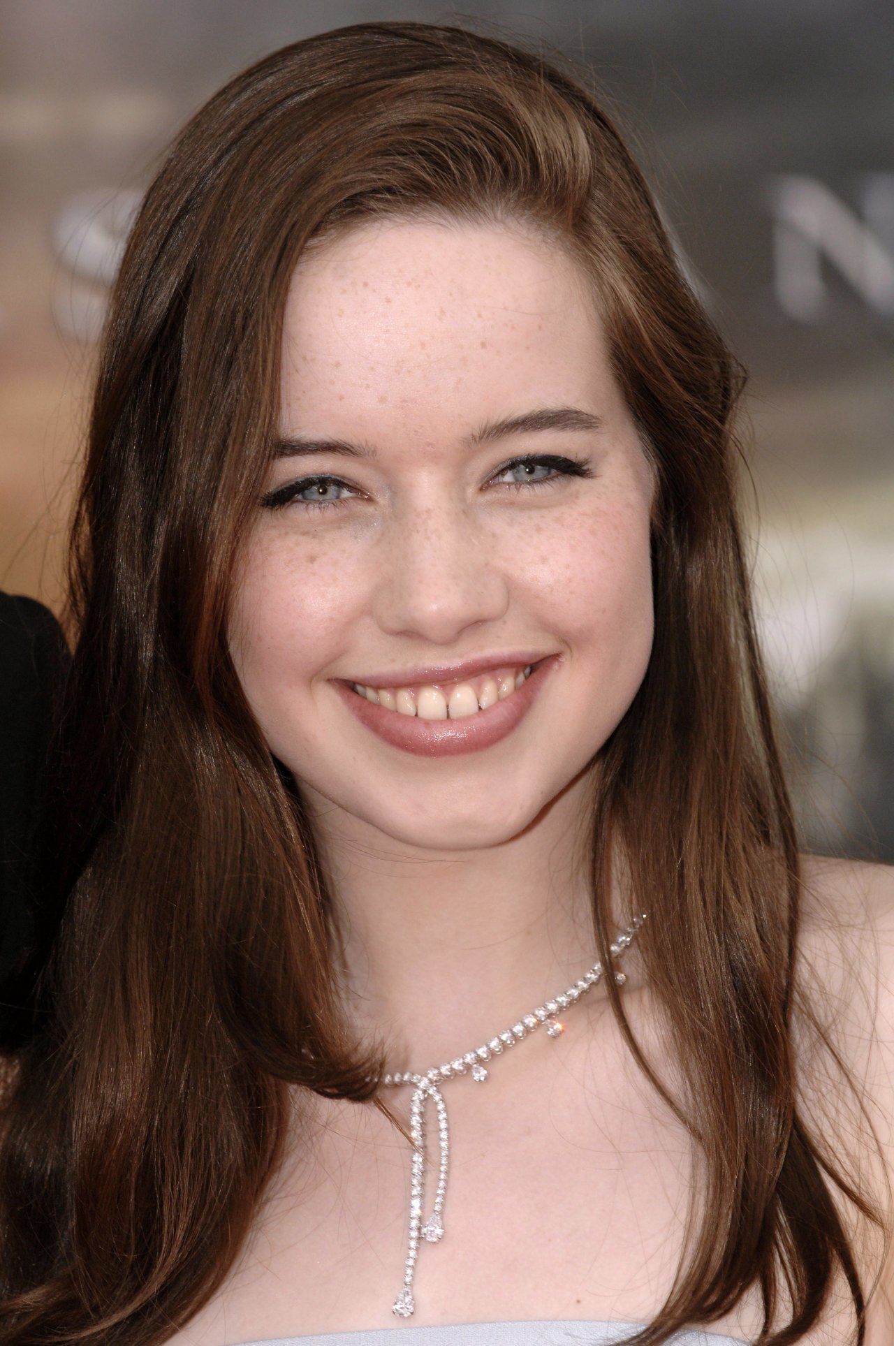 Анна Попплуэлл (Анна Popplewell)