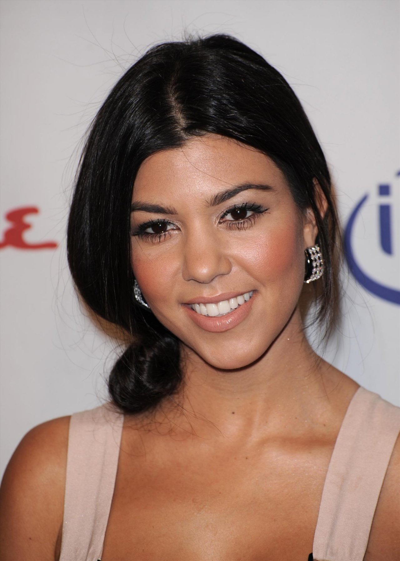 Кортни Кардашиан (Kourtney Kardashian)