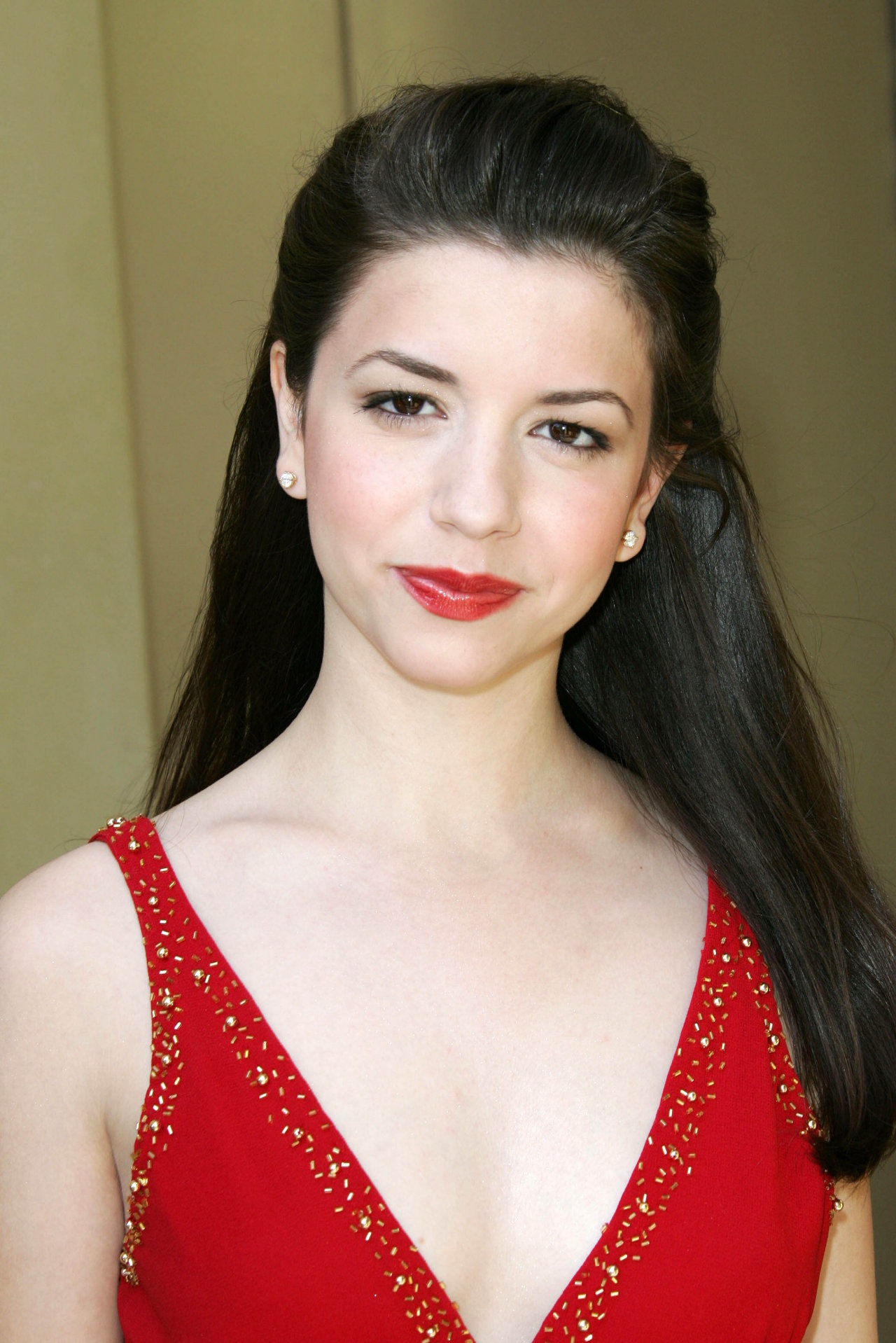 Масиела Луша (Masiela Lusha)