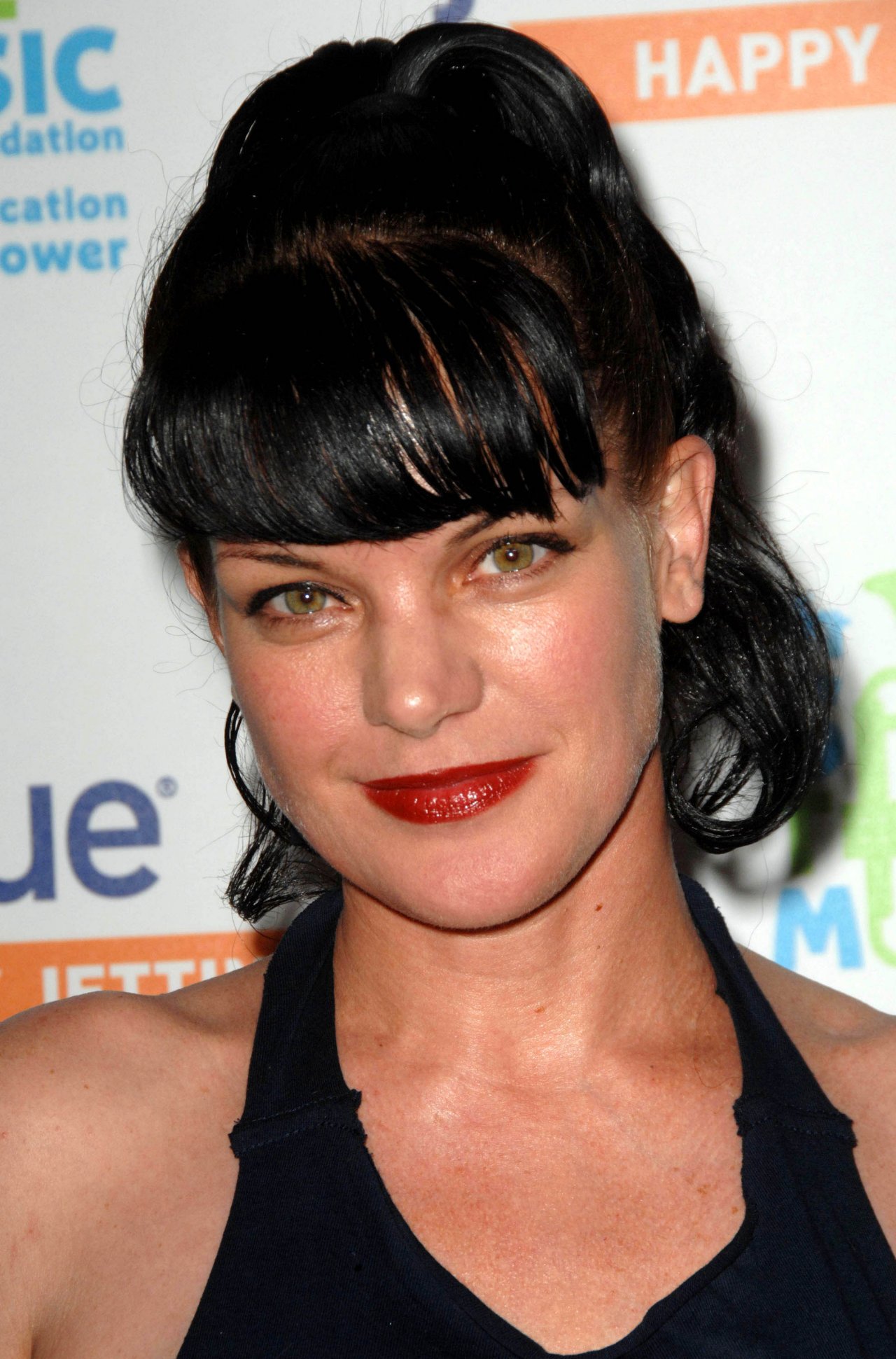 Поли Перретт (Pauley Perrette)